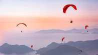Ölü Deniz'de Yamaç Paraşütü